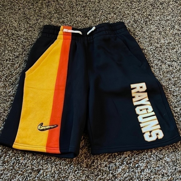 NWOT BOYS Nike DNA Roswell Rayguns Logo Cotton Basketball Shorts M